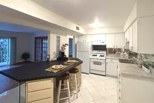 112 Mullingar Ct, Schaumburg, IL 60193 - Photo 4