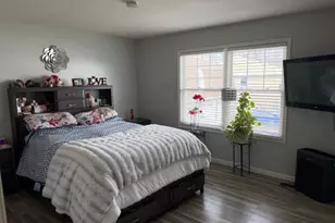 360 Meadow Ct, Vernon Hills, IL 60061 - Photo 14