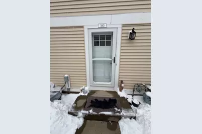 360 Meadow Court #360, Vernon Hills, IL 60061 - Photo 2