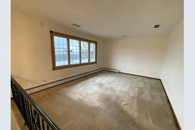 8233 S 76th Avenue, Bridgeview, IL 60455 - Photo 10