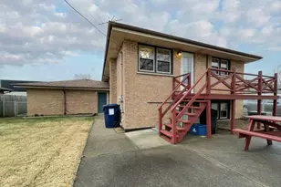 8233 S 76th Ave, Bridgeview, IL 60455 - Photo 4