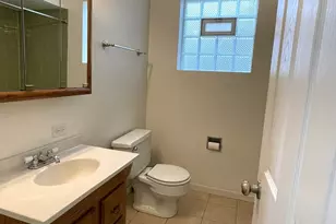 8233 S 76th Ave, Bridgeview, IL 60455 - Photo 36