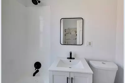 3047 W Berteau Avenue #1, Chicago, IL 60618 - Photo 10