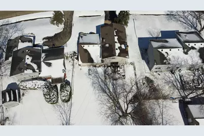 2407 Valley Drive, Lindenhurst, IL 60046 - Photo 26