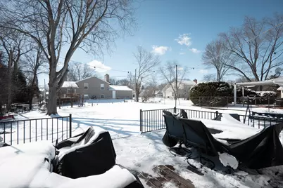 2407 Valley Drive, Lindenhurst, IL 60046 - Photo 24