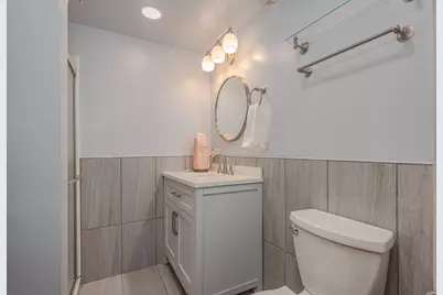 2407 Valley Drive, Lindenhurst, IL 60046 - Photo 22