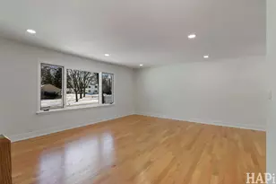 496 Raupp Blvd, Buffalo Grove, IL 60089 - Photo 6