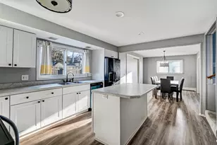 1112 Adams Ave, Wauconda, IL 60084 - Photo 6