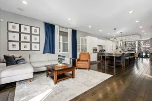 2335 W Lyndale St, Chicago, IL 60647 - Photo 12