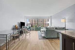 2930 N Sheridan Rd, Chicago, IL 60657 - Photo 2