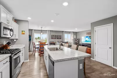 8637 Foxborough Way, Joliet, IL 60431 - Photo 8