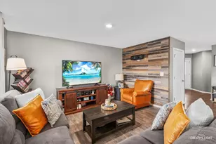 8637 Foxborough Way, Joliet, IL 60431 - Photo 6