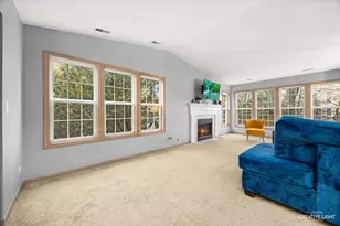 469 S Jefferson St, Batavia, IL 60510 - Photo 2