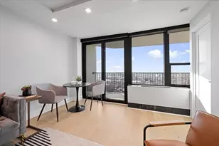 1560 N Sandburg Terrace, Chicago, IL 60610 - Photo 6