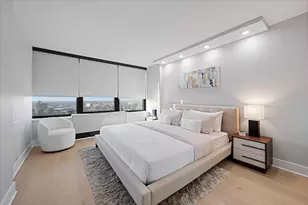 1560 N Sandburg Terrace, Chicago, IL 60610 - Photo 18