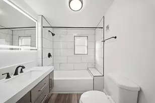 9328 S Paxton Ave, Chicago, IL 60617 - Photo 12