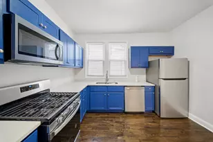 9328 S Paxton Ave, Chicago, IL 60617 - Photo 4