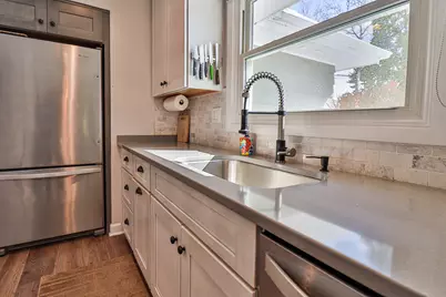 1920 N Washington Street, Wheaton, IL 60187 - Photo 10