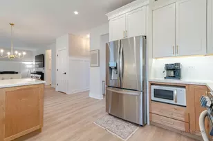 3115 Almond Ln, McHenry, IL 60051 - Photo 6