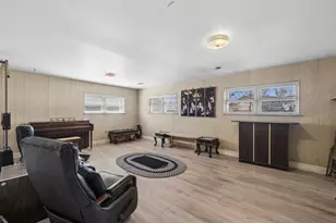 1000 Lancaster Ct, Hoffman Estates, IL 60169 - Photo 18