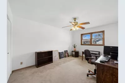 1000 Lancaster Court, Hoffman Estates, IL 60169 - Photo 14