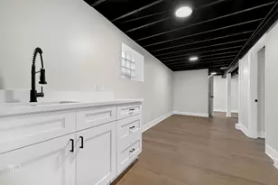 8420 S Carpenter St, Chicago, IL 60620 - Photo 18