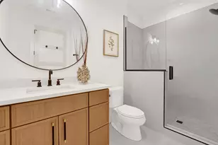 5630 N Broadway St, Chicago, IL 60660 - Photo 18