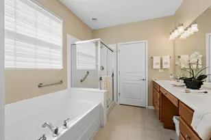 2791 Beacon Point Cir, Elgin, IL 60124 - Photo 20