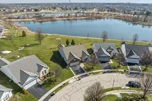 2791 Beacon Point Cir, Elgin, IL 60124 - Photo 2