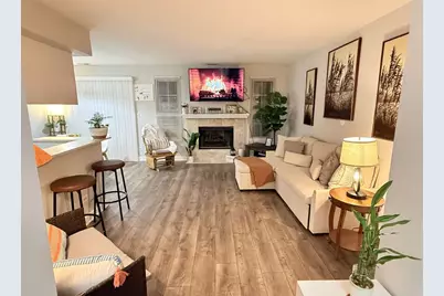 640 Pleasant Place, Island Lake, IL 60042 - Photo 2