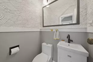 527 Lyman Ave, Oak Park, IL 60304 - Photo 14