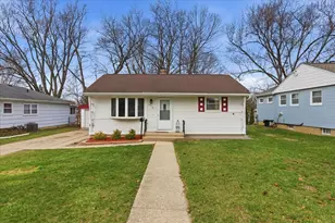 270 Ridge Ave, Crystal Lake, IL 60014 - Photo 18
