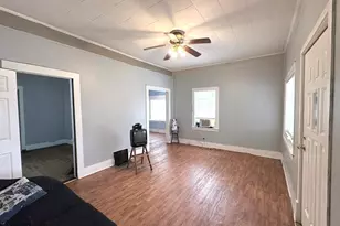 710 Mulberry St, Ottawa, IL 61350 - Photo 2