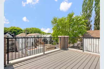 1517 W Barry Avenue #2W, Chicago, IL 60657 - Photo 26