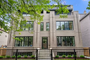 1517 W Barry Ave, Chicago, IL 60657 - Photo 1