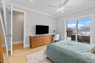 1517 W Barry Ave, Chicago, IL 60657 - Photo 18