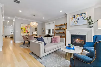 1517 W Barry Avenue #2W, Chicago, IL 60657 - Photo 2