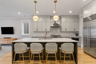 1517 W Barry Ave, Chicago, IL 60657 - Photo 8