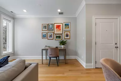 1517 W Barry Avenue #2W, Chicago, IL 60657 - Photo 6