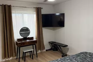 9456 Bay Colony Dr, Des Plaines, IL 60016 - Photo 14