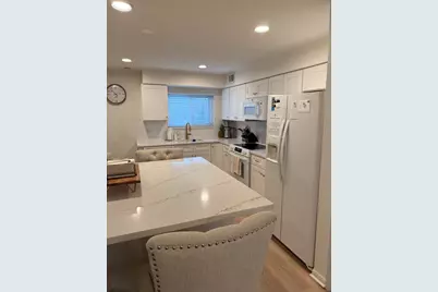 9456 Bay Colony Drive #2N, Des Plaines, IL 60016 - Photo 8