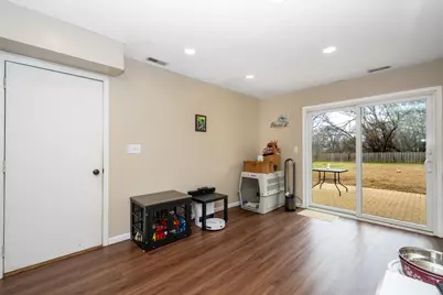 914 Wembley Drive, Island Lake, IL 60042 - Photo 10