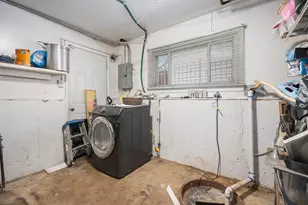 1241 S Elmwood Ave, Waukegan, IL 60085 - Photo 6