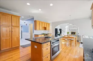 3719 Falkner Dr, Naperville, IL 60564 - Photo 10