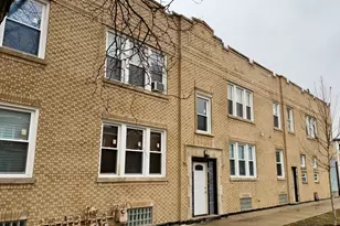 2456 W Lithuanian Plaza Ct, Chicago, IL 60629 - Photo 2