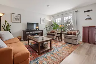 134 Bright Oaks Cir, Cary, IL 60013 - Photo 4