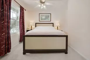 134 Bright Oaks Cir, Cary, IL 60013 - Photo 16