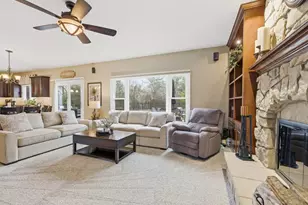 1109 Edwards Dr, Batavia, IL 60510 - Photo 8