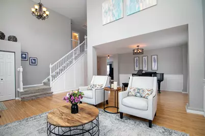 1675 Rosehall Lane, Elgin, IL 60123 - Photo 8