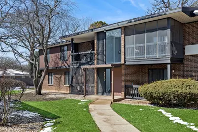 4710 W Northfox Lane W #5, McHenry, IL 60050 - Photo 2